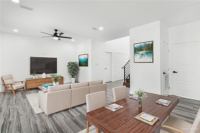 Building Photo - 21 West Dr