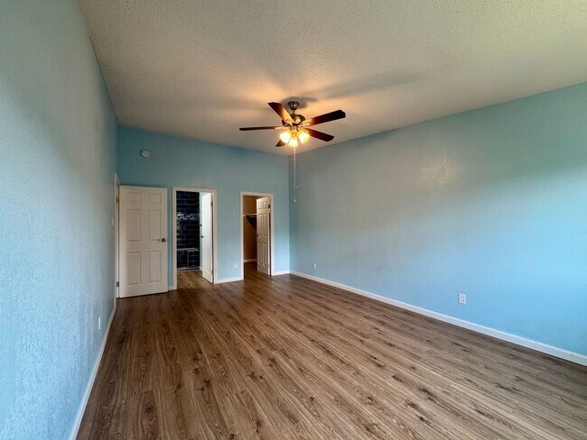 Building Photo - 3082 S Wheeling Way