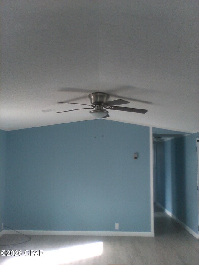 Building Photo - 7117 Beachwood Blvd