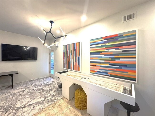 Building Photo - 114 Lindbergh Drive NE