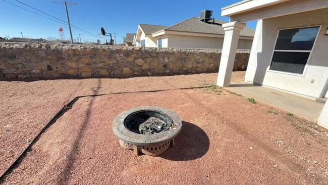 Building Photo - Exceptional 2-Story Eastside Home!