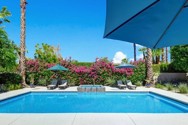 Building Photo - 71138 Patricia Park Pl