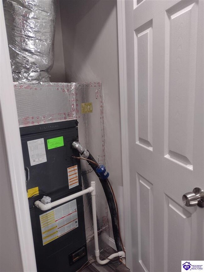 Building Photo - 265 Palmetto Loop