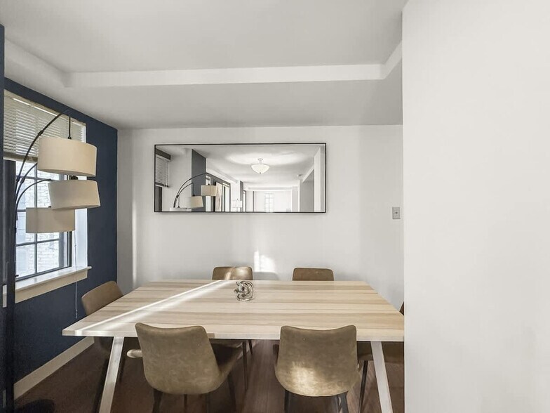 Building Photo - 111-23 N 15th St