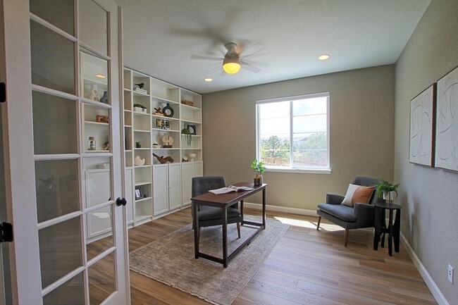 Building Photo - Luxury 5 bed for Rent in Blacktail at The ...