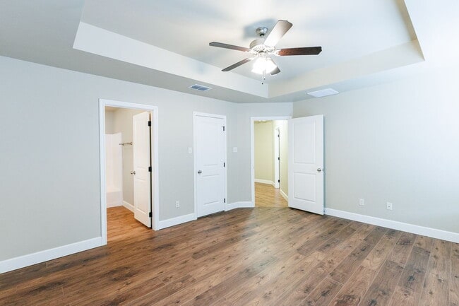 Building Photo - Beautiful, Spacious Duplex in South Lubbock