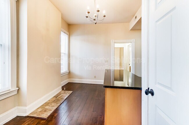 Building Photo - 2114 Kemper Ln