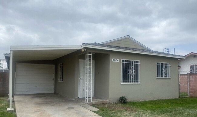Primary Photo - Charming 3 BR 2 BA Home in Compton with HU...