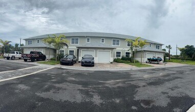 Building Photo - 4217 Gulfstream Rd