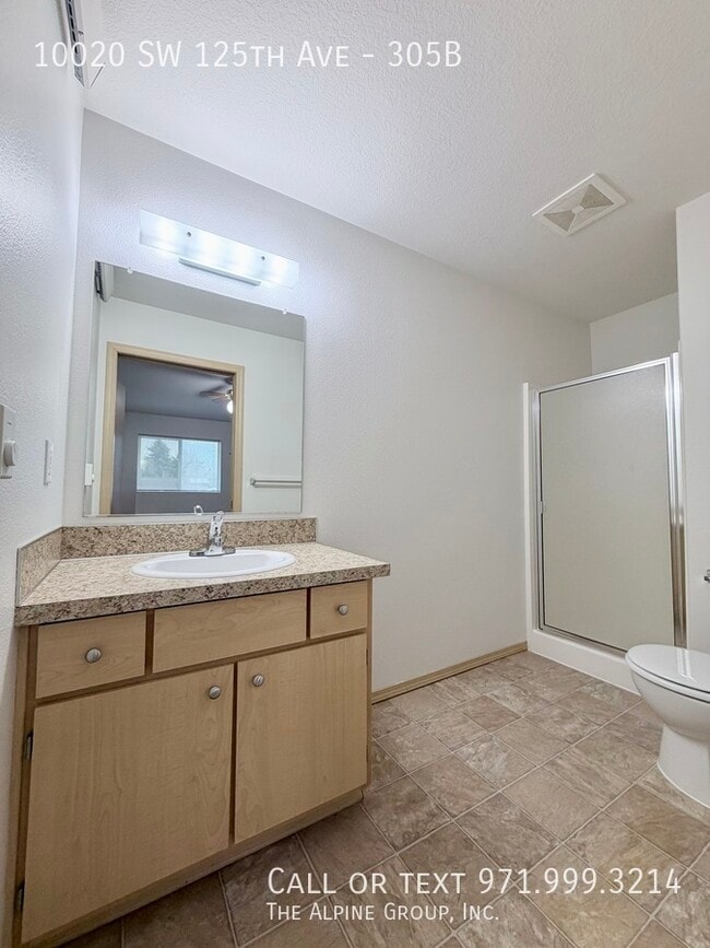 Building Photo - 10020 SW 125th Ave