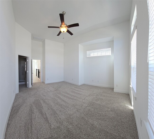 Building Photo - 21123 Medina River Dr