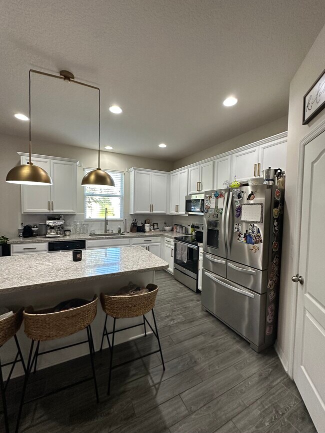 Building Photo - 14580 Cedar Hill Dr