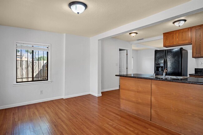 Building Photo - House for Rent – Robla Neighborhood!