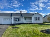 Building Photo - 10 Private Dr