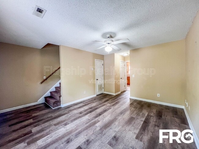 Building Photo - 206 Lindbeth Dr