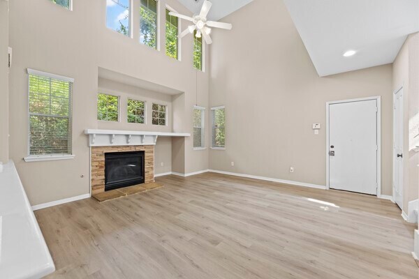 Building Photo - 33 Stone Creek Pl
