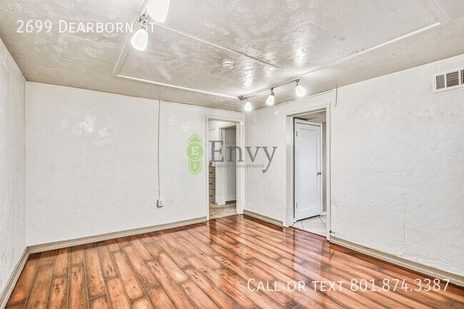Building Photo - 2699 Dearborn St