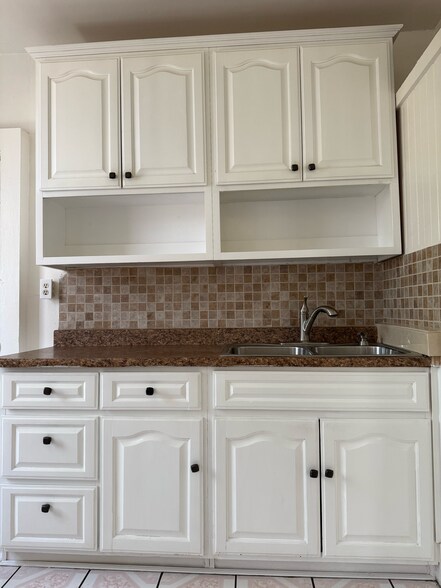 cabinets - 1216 Fedora St