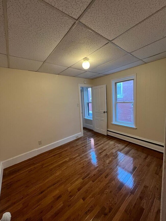 Building Photo - 1339 Good St