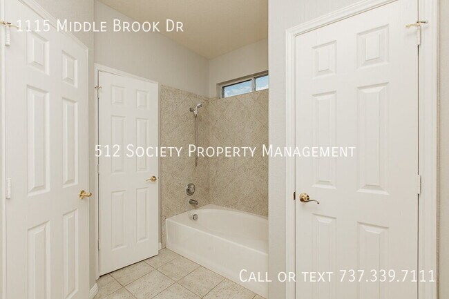 Building Photo - 1115 Middle Brook Dr