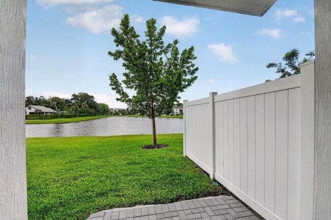 Building Photo - 6933 Harbours Edge Ave