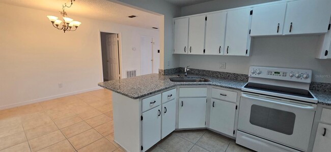 Building Photo - 4755 SW 151st Pl