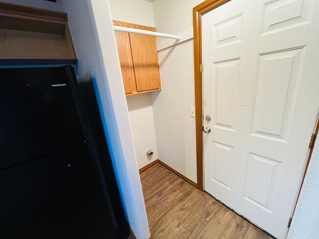 Building Photo - Charming 3-Bedroom Duplex in West Norman