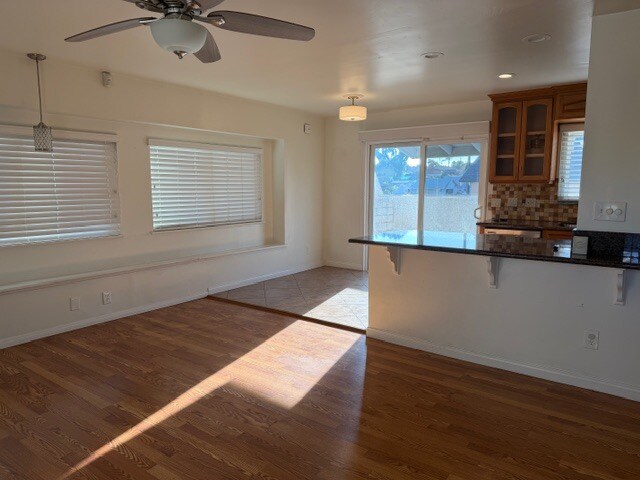 Building Photo - 6322 Clyde Ave