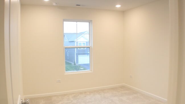 Building Photo - 2767 Lawlor Ln