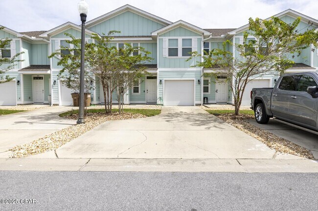 Building Photo - 1882 Pointe Dr