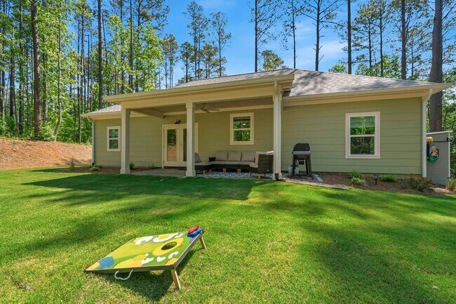 Building Photo - 183 Crooked Creek Bay Rd SE