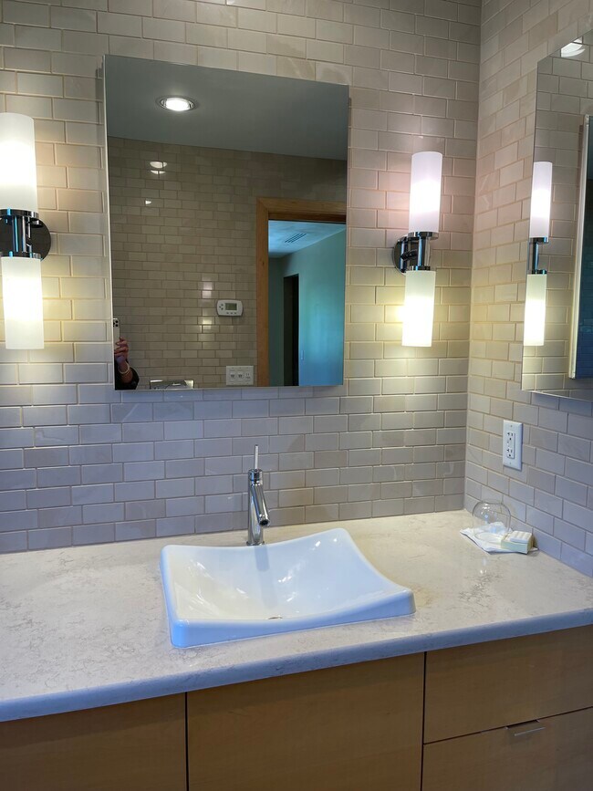 Master bath - 13995 Centerline Rd
