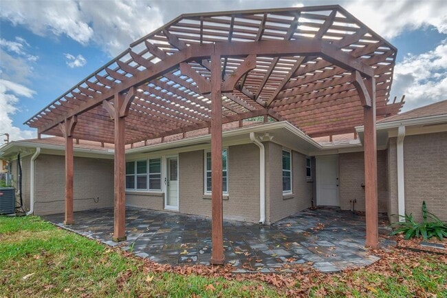 Building Photo - 4710 Willowbend Blvd