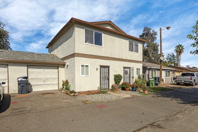 Building Photo - 3557 Merced Ave
