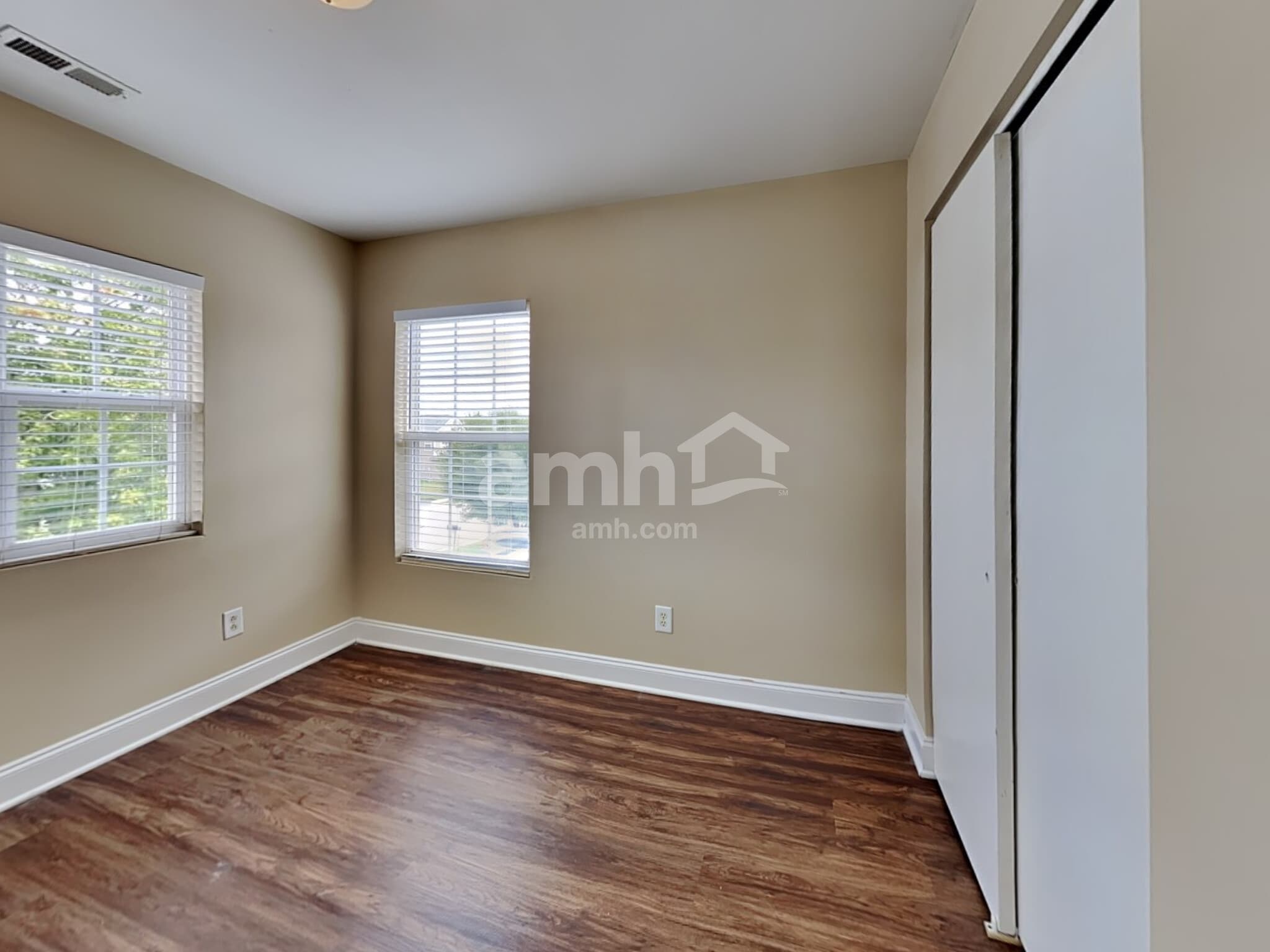 Building Photo - 3770 Marshlane Way