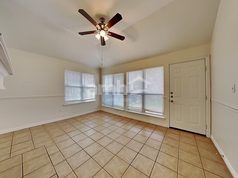 Building Photo - 87 Elmwood Trail