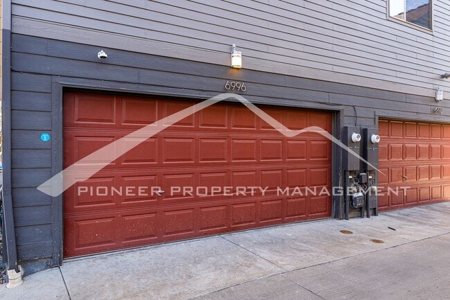 Building Photo - 6996 W Alaska Dr
