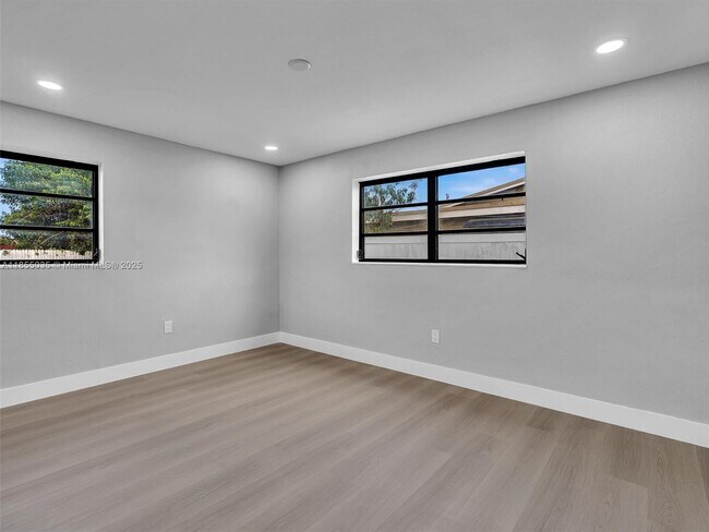 Building Photo - 19021 NW 23rd Ct