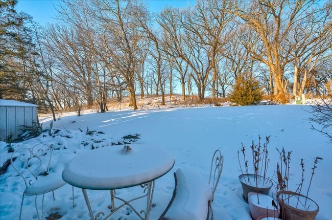 Building Photo - 2806 Wentworth Dr