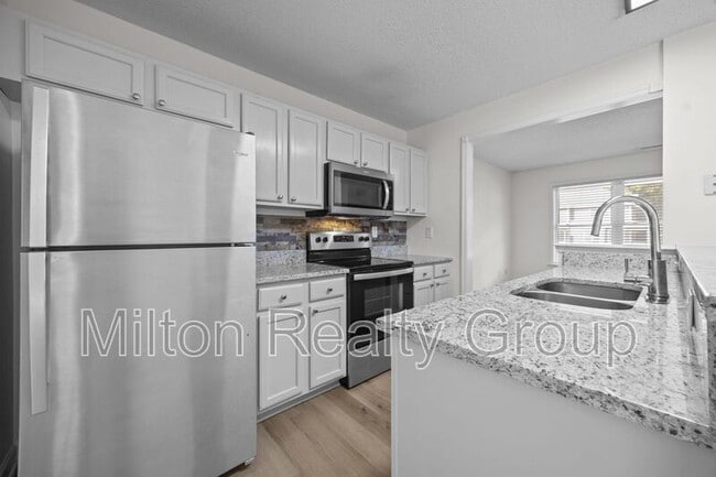 Building Photo - 107 Laura Ln