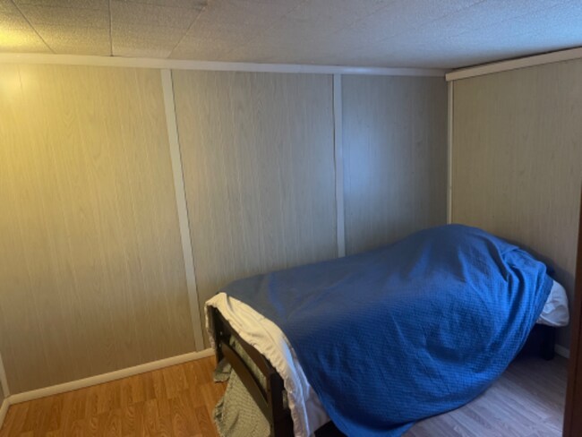 Building Photo - 2009 FL-81