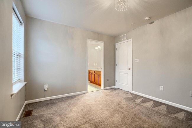 Building Photo - 601 Long Wall Dr