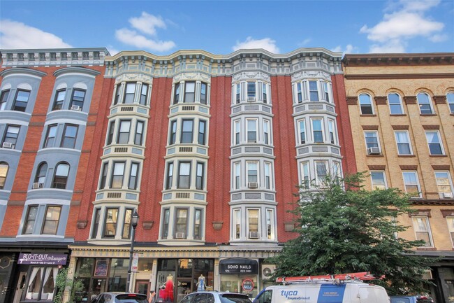 Building Photo - 1216 Washington St
