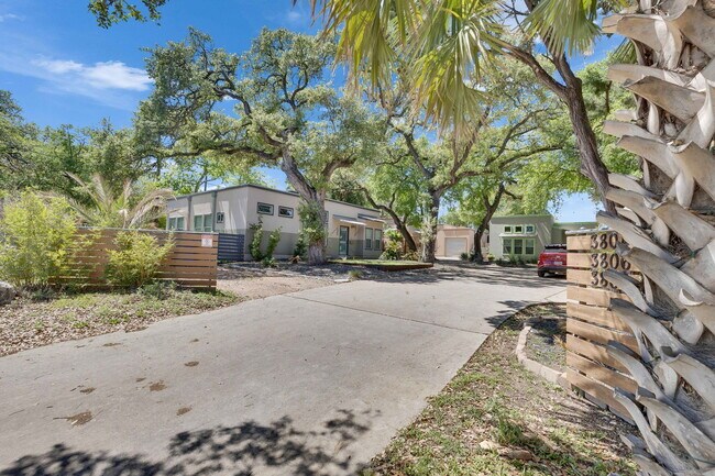 Building Photo - 3808 Menchaca Rd