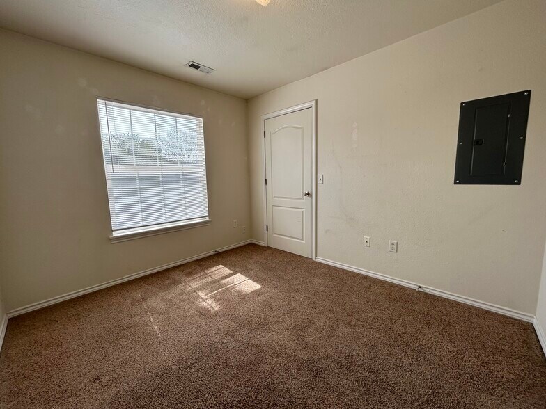 Building Photo - 11854 W Clover Field Ln