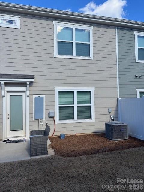 Building Photo - 402 Kenwood Vw