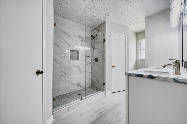 Building Photo - 2014 Powder Mist Ln