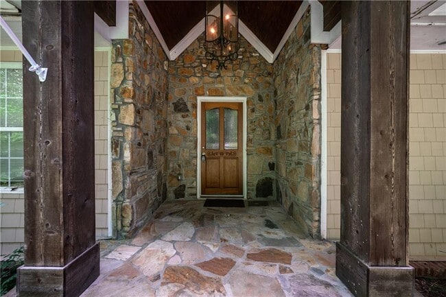 Primary Photo - 3859 Peachtree Dunwoody Rd