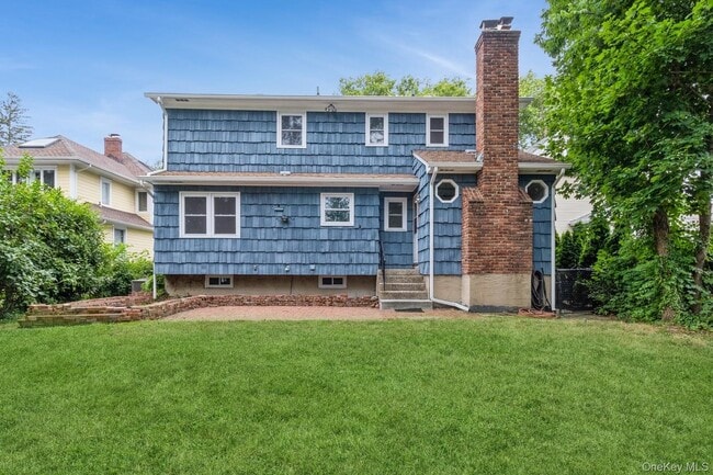 Building Photo - 22 Central St