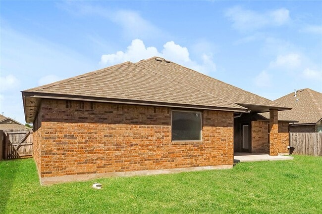 Building Photo - 9948 SW 22nd St